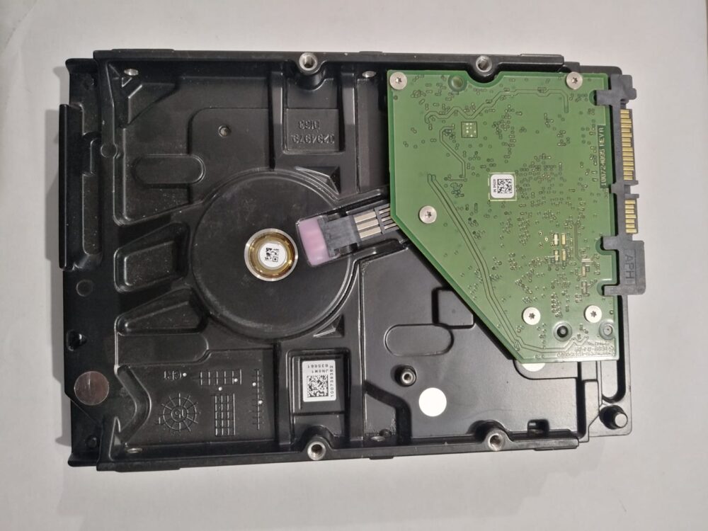 Se vende disco duro 1000 GB (Usado pero funciona bien))