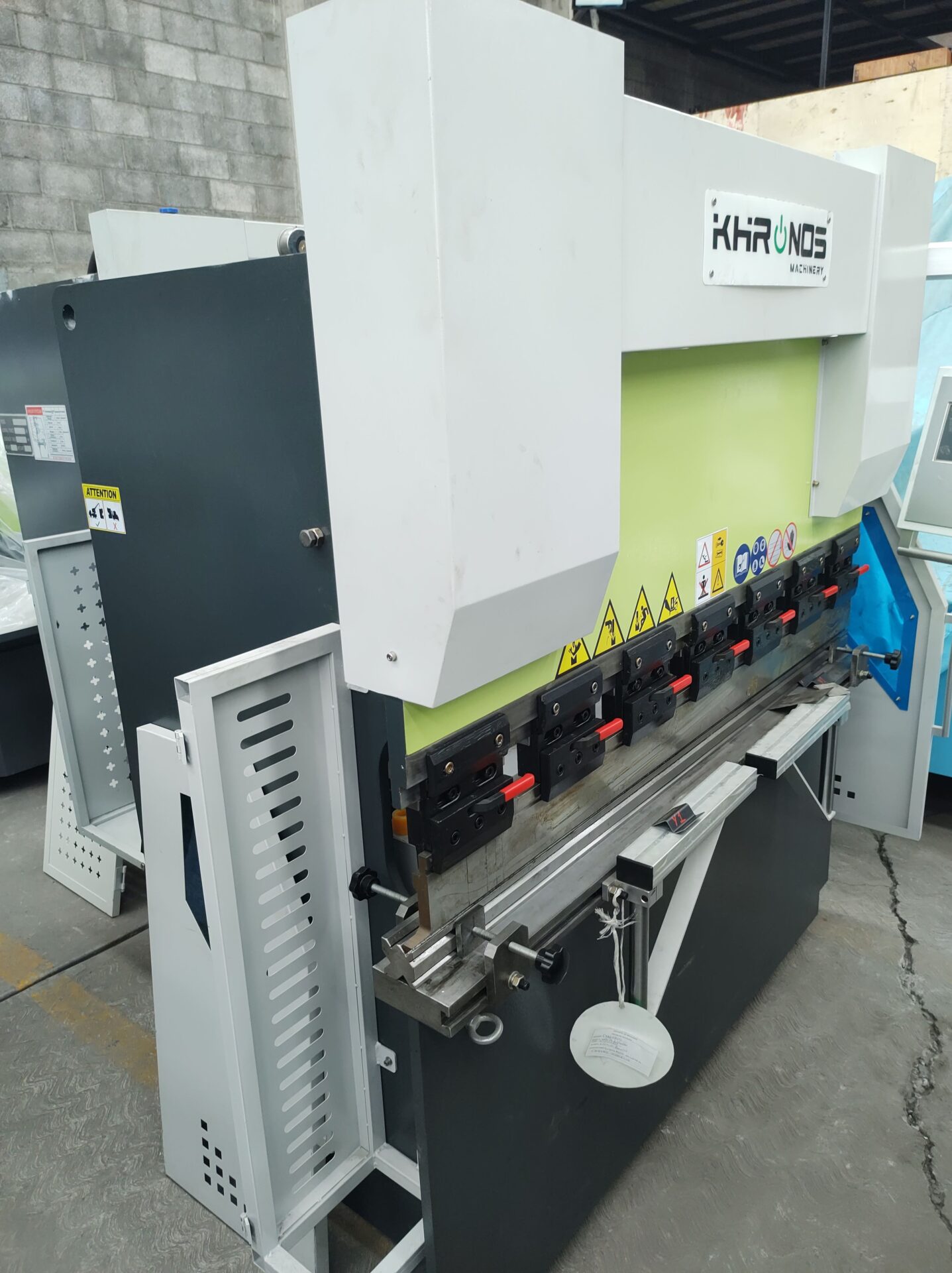 Dobladora hidráulica de 30x1300 E10S