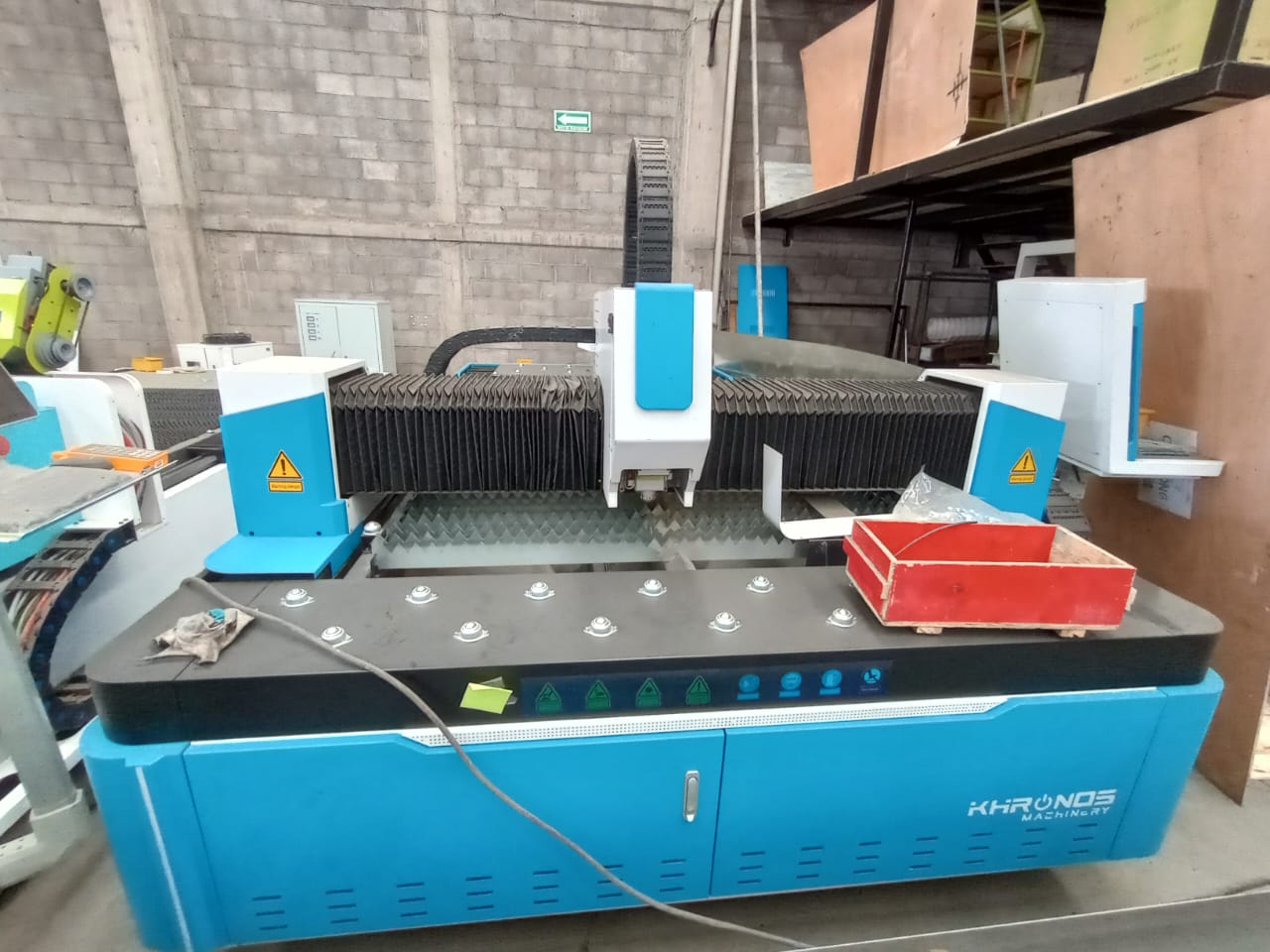 MAQUINA DE CORTE LÁSER 1500W
