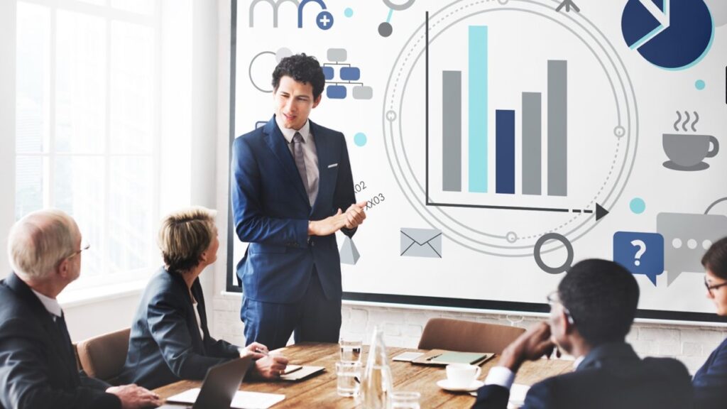 Estratego y Asociados