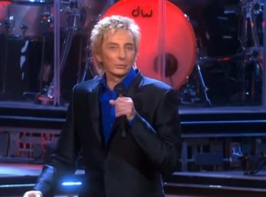 Barry Manilow – It Never Rains In Southern California